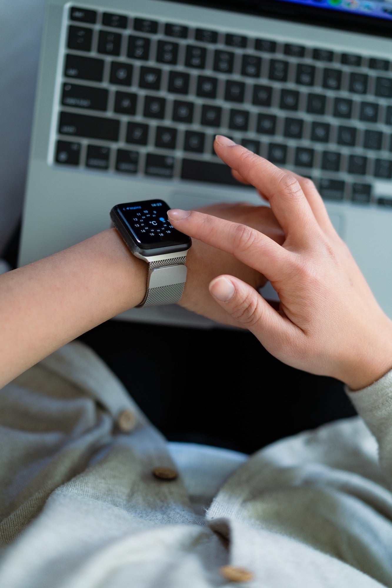 Welche Armbänder passen perfekt für die Apple Watch Starlight | Polarstern?-Apple Watch Armband günstig kaufen