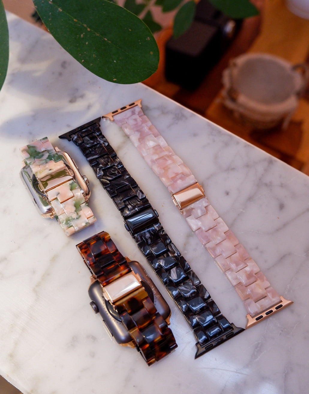Fleur Noir Resin Classic | Armband für Apple Watch (Schwarz)-Apple Watch Armbänder kaufen