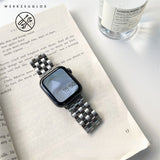 Maxine Silver Edelstahl | Gliederarmband für Apple Watch (Silber)