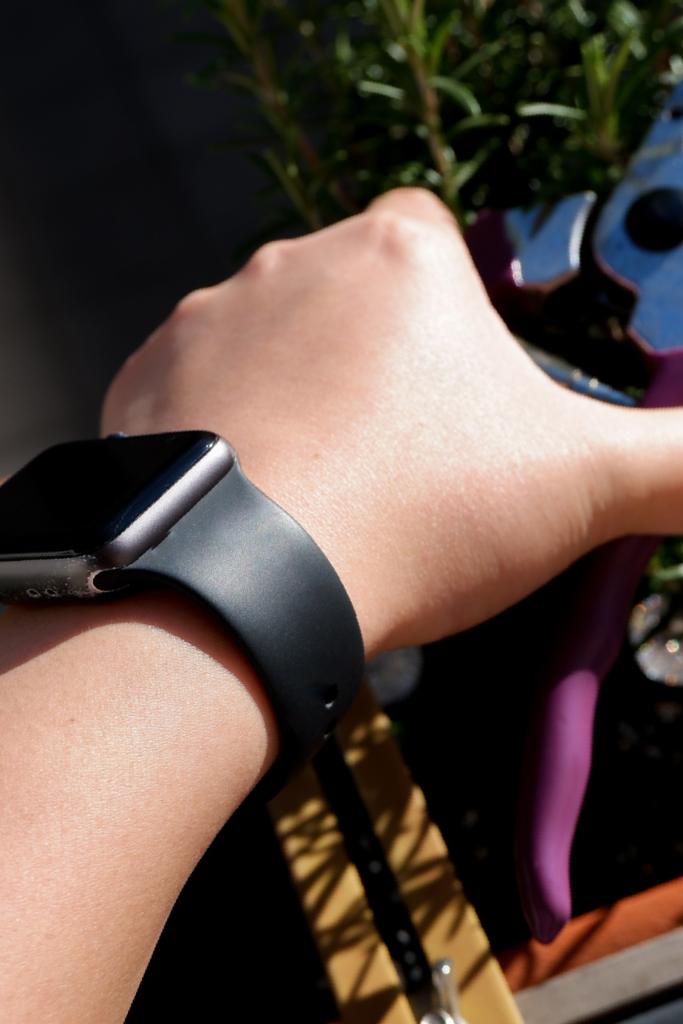Black Silikon Loop | Armband für Apple Watch (Schwarz)-Apple Watch Armbänder kaufen #farbe_schwarz